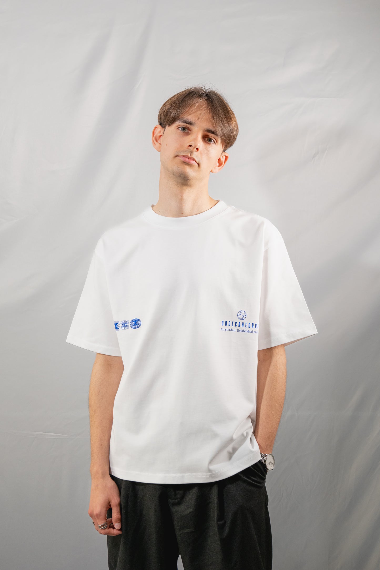 Resonance Point / White